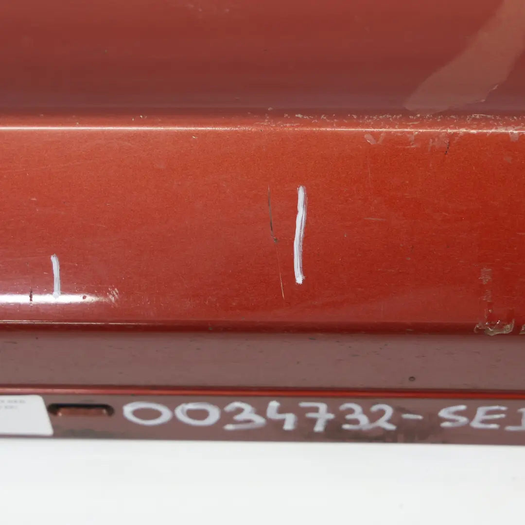 Schwellerleiste Blende Rechts Sedonarot Sedona Rot - A79 für BMW E81 E82 M Sport mit Teilenummer 0034732 BMW E81 E82 M Sport Schwellerleiste Blende Rechts Sedonarot Sedona Rot - A79 - SKU 0034732-SED - Teilenummer 0034732