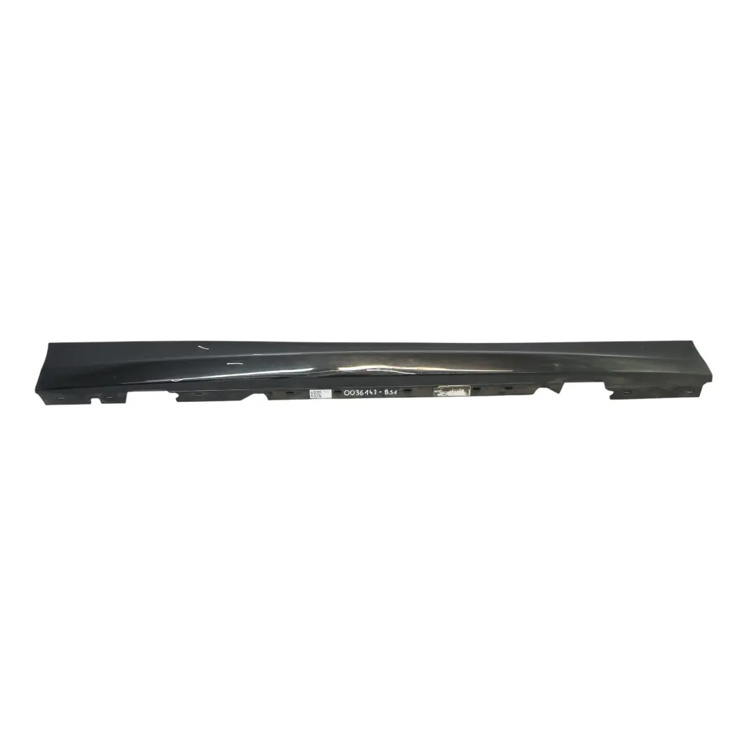 BMW E81 E82 E88 Bas de Porte Droite Black Sapphire Noir - 475 - SKU 0036142-BS1 - Numéro de pièce 51770036142