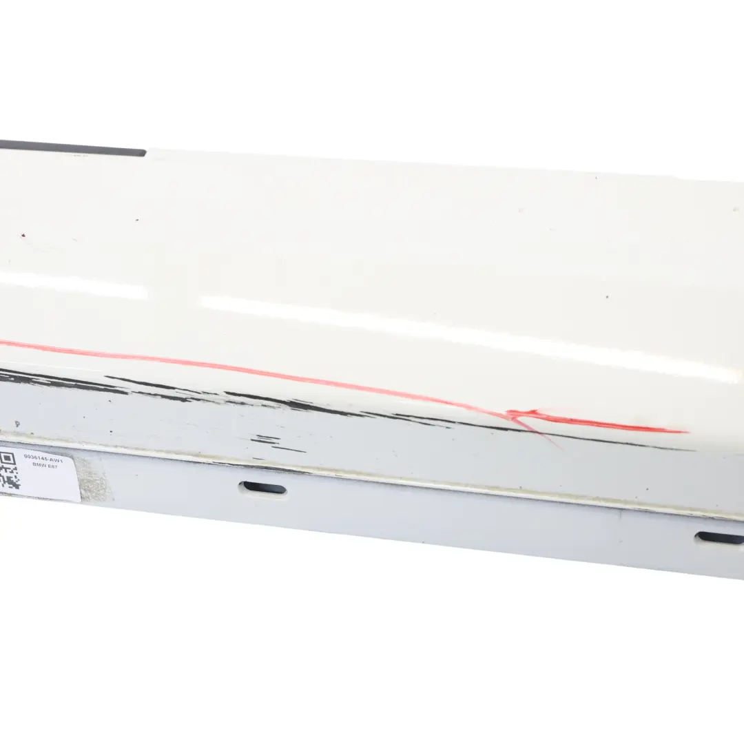 BMW E87 LCI Bas de Porte Couverture Seuil Gauche Alpinweiss Blanc - 300 - SKU 0036145-AW1 - Numéro de pièce 0036145