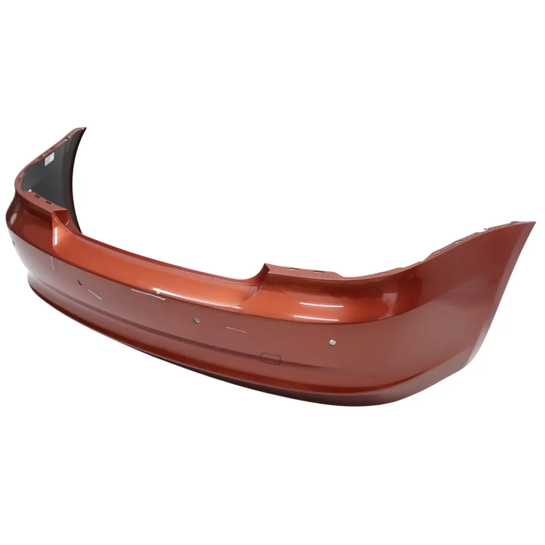 Tylny Zderzak Tył Sedonarot Czerwony Metalik - A79 do BMW E82 E88 o numerze 0036630 BMW E82 E88 Tylny Zderzak Tył Sedonarot Czerwony Metalik - A79 - SKU 0036630-SED - Numer Części 0036630