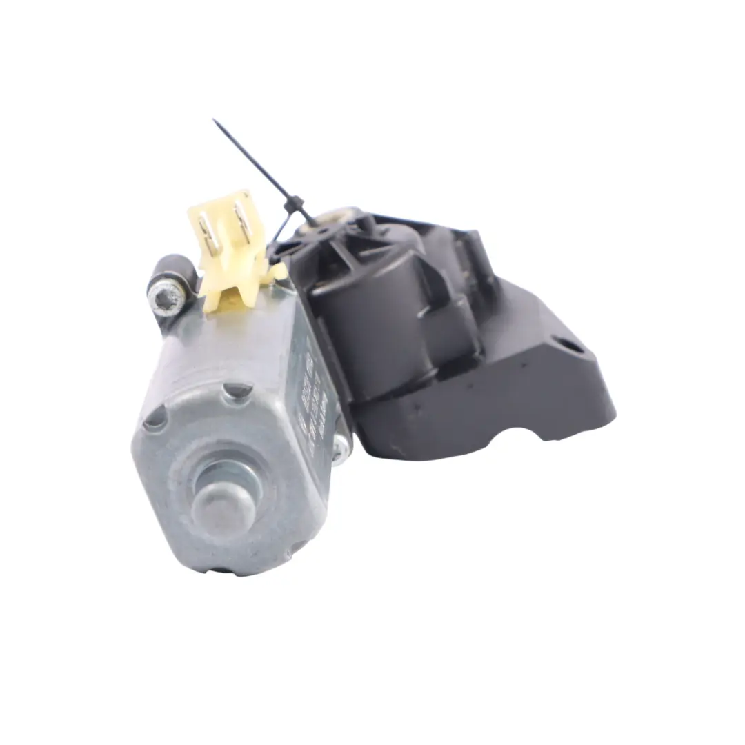 W207 Motore Di Regolazione Del Sedile Anteriore Unità per Mercedes con numero di parte 0390203330 Mercedes W207 Motore Di Regolazione Del Sedile Anteriore Unità - SKU 0390203330 - Numero di parte 0390203330