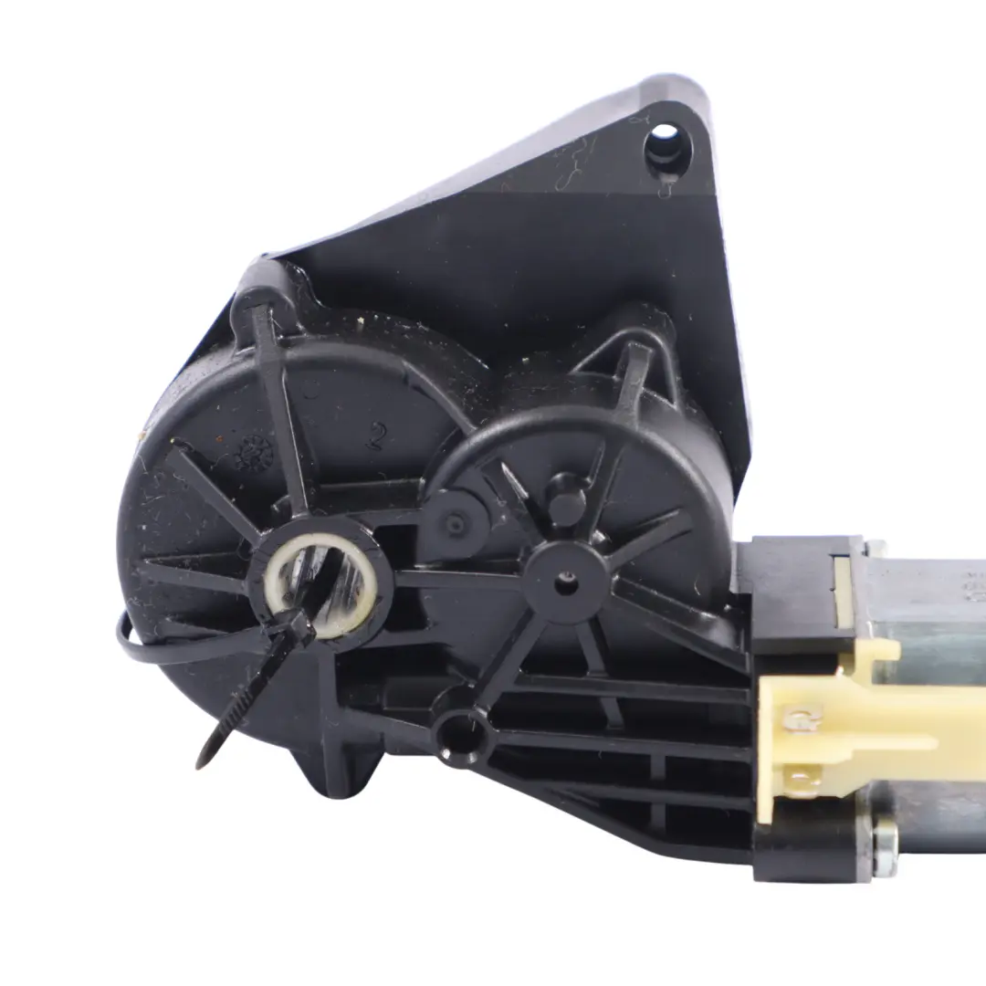 W207 Seat Adjustment Motor Front Seat Actuator Unit Mercedes - SKU 0390203330 - Part number 0390203330