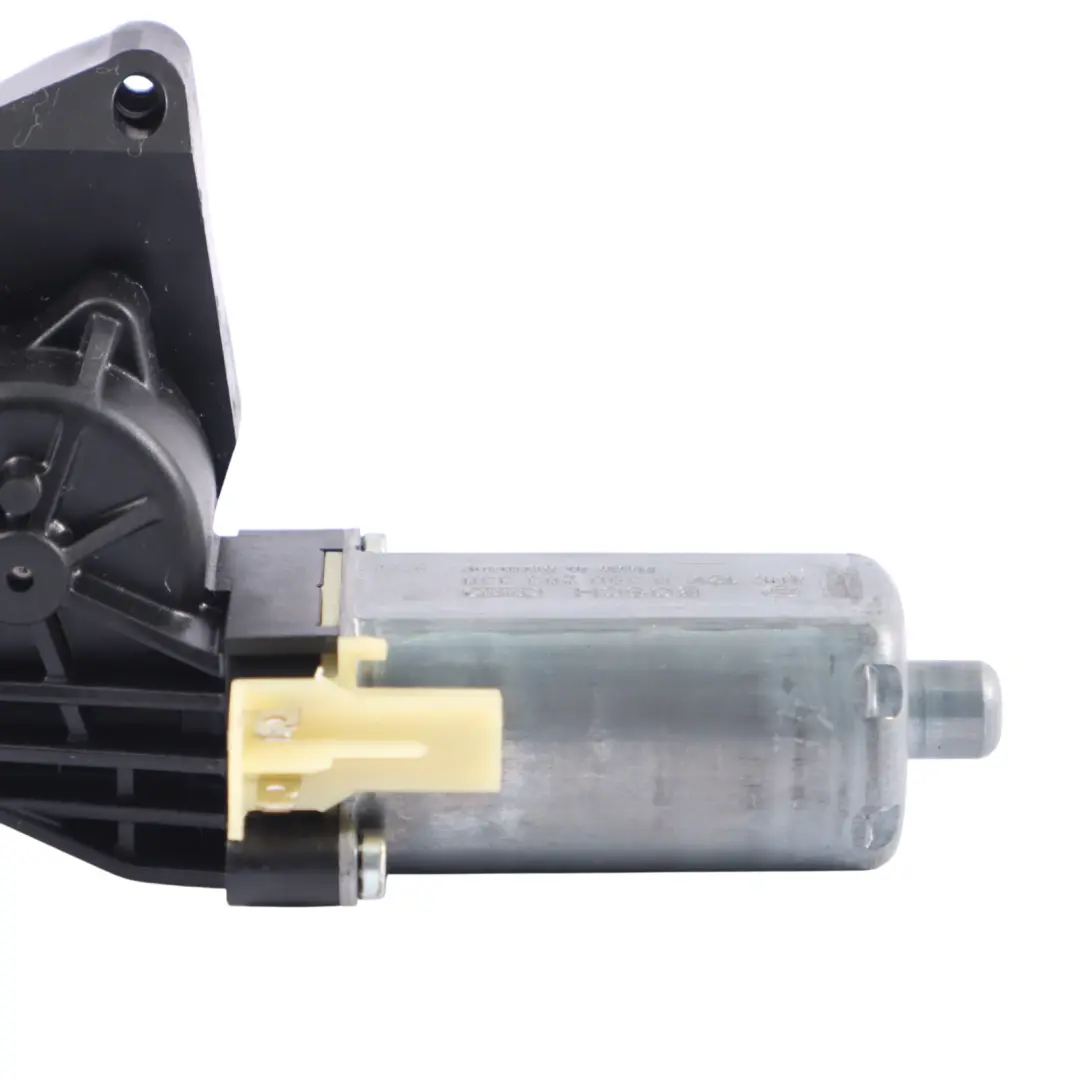 W207 Seat Adjustment Motor Front Seat Actuator Unit Mercedes - SKU 0390203330 - Part number 0390203330