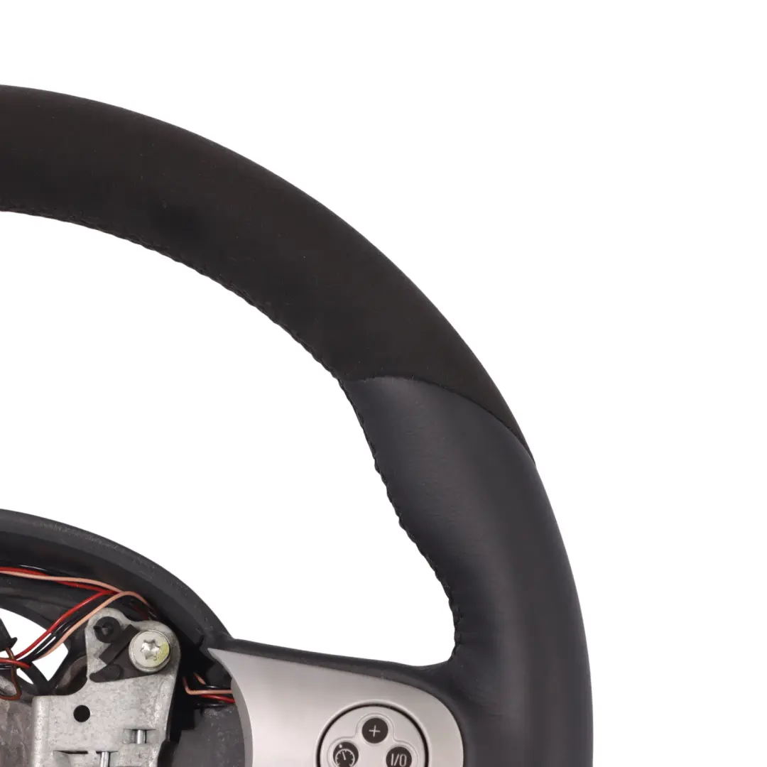 NUOVO Pelle Nera Alcantara per Volante Mini Cooper JCW R50 R52 R53 con numero di parte 0397016 Volante Mini Cooper JCW R50 R52 R53 NUOVO Pelle Nera Alcantara - SKU 0397016-1 - Numero di parte 0397016