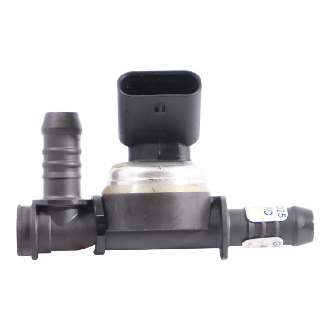 Hose Pressure Sensor Unit to Audi Q3 8U 35 TFSI Fuel with Part number 04B906054G Audi Q3 8U 35 TFSI Fuel Hose Pressure Sensor Unit - SKU 04B906054G - Part number 04B906054G