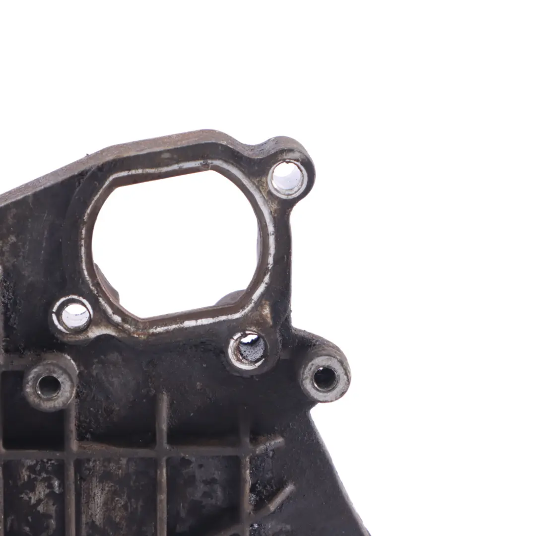 Audi Q7 4L 3.0 TDI CRCA Piastra Supporto Radiatore Olio Staffa 059117015P - SKU 059117187 - Numero di parte 059117187