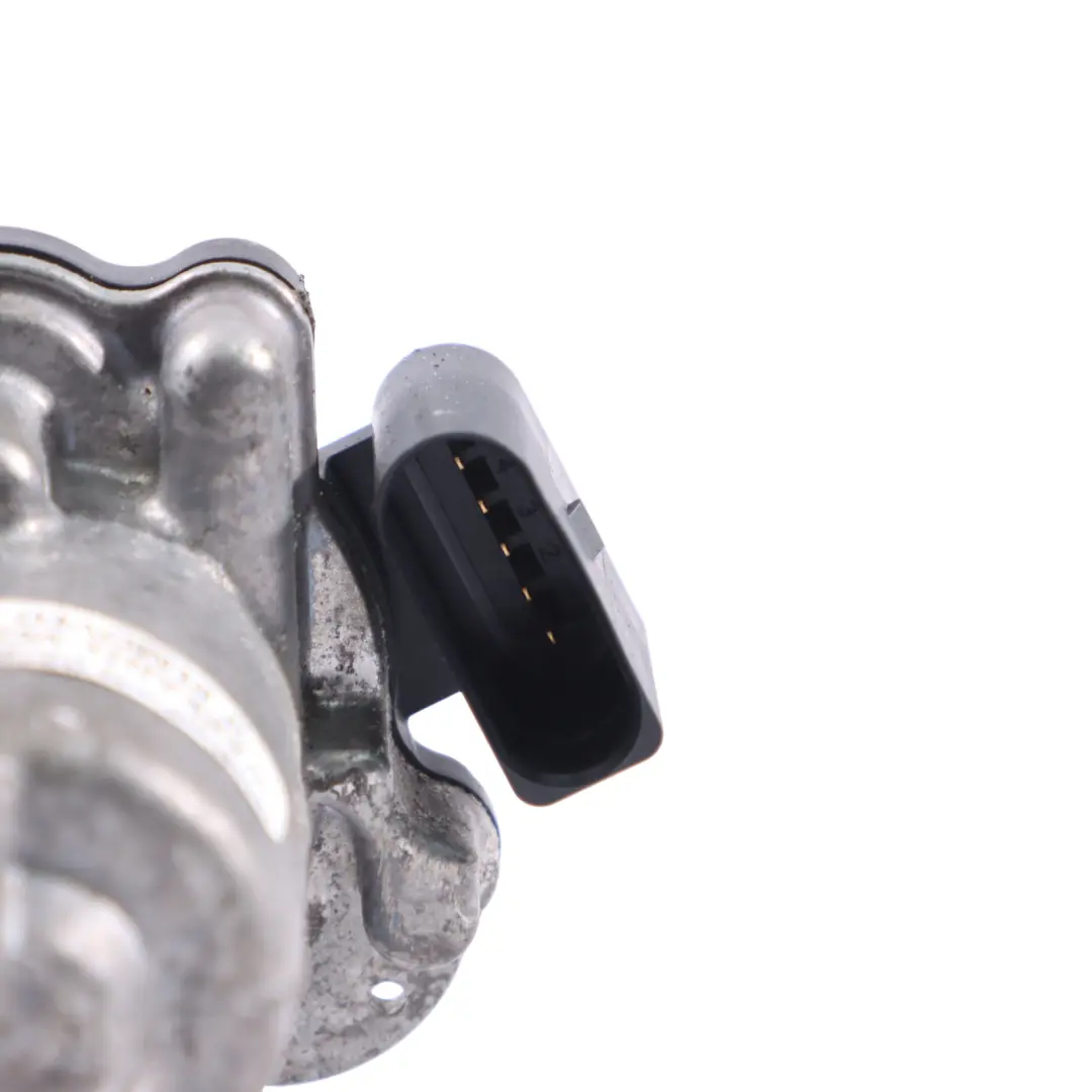 Przepustnica do Audi A4 B9 A5 F5 2.0 TDI Diesel o numerze 05L128063E Audi A4 B9 A5 F5 2.0 TDI Diesel Przepustnica - SKU 05L128063E - Numer Części 05L128063E