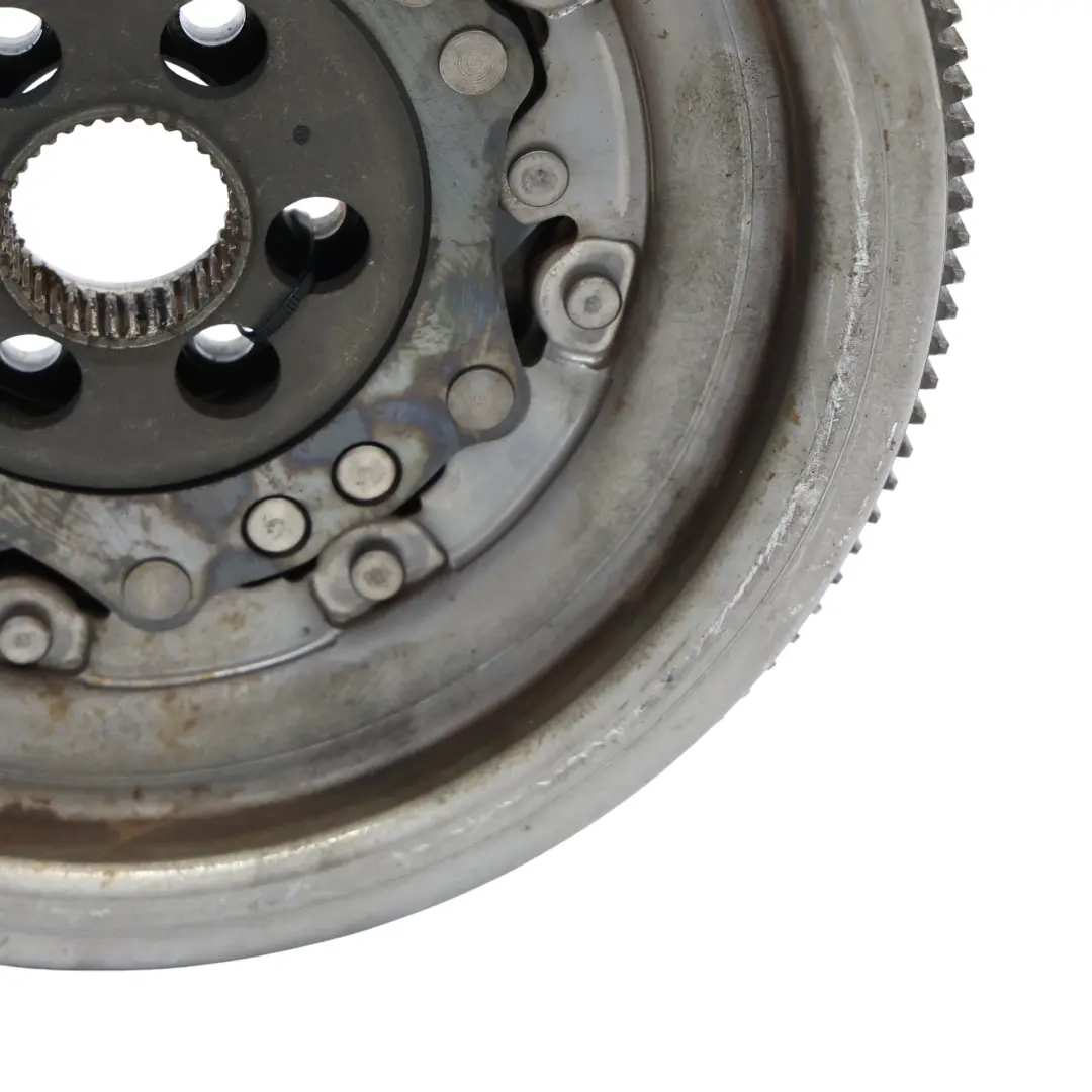 Zweimassen Schwun Grad Schalt Getriebe für Audi A3 8P Diesel mit Teilenummer 06F105266AA Audi A3 8P Diesel Zweimassen Schwun Grad Schalt Getriebe - SKU 06F105266AA - Teilenummer 06F105266AA