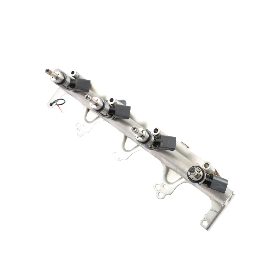 BWA Iniettore Carburante Strip Rail 06F133317G per Audi TT 8J 2.0 TFSI con numero di parte 06F133317L Audi TT 8J 2.0 TFSI BWA Iniettore Carburante Strip Rail 06F133317G - SKU 06F133317L - Numero di parte 06F133317L