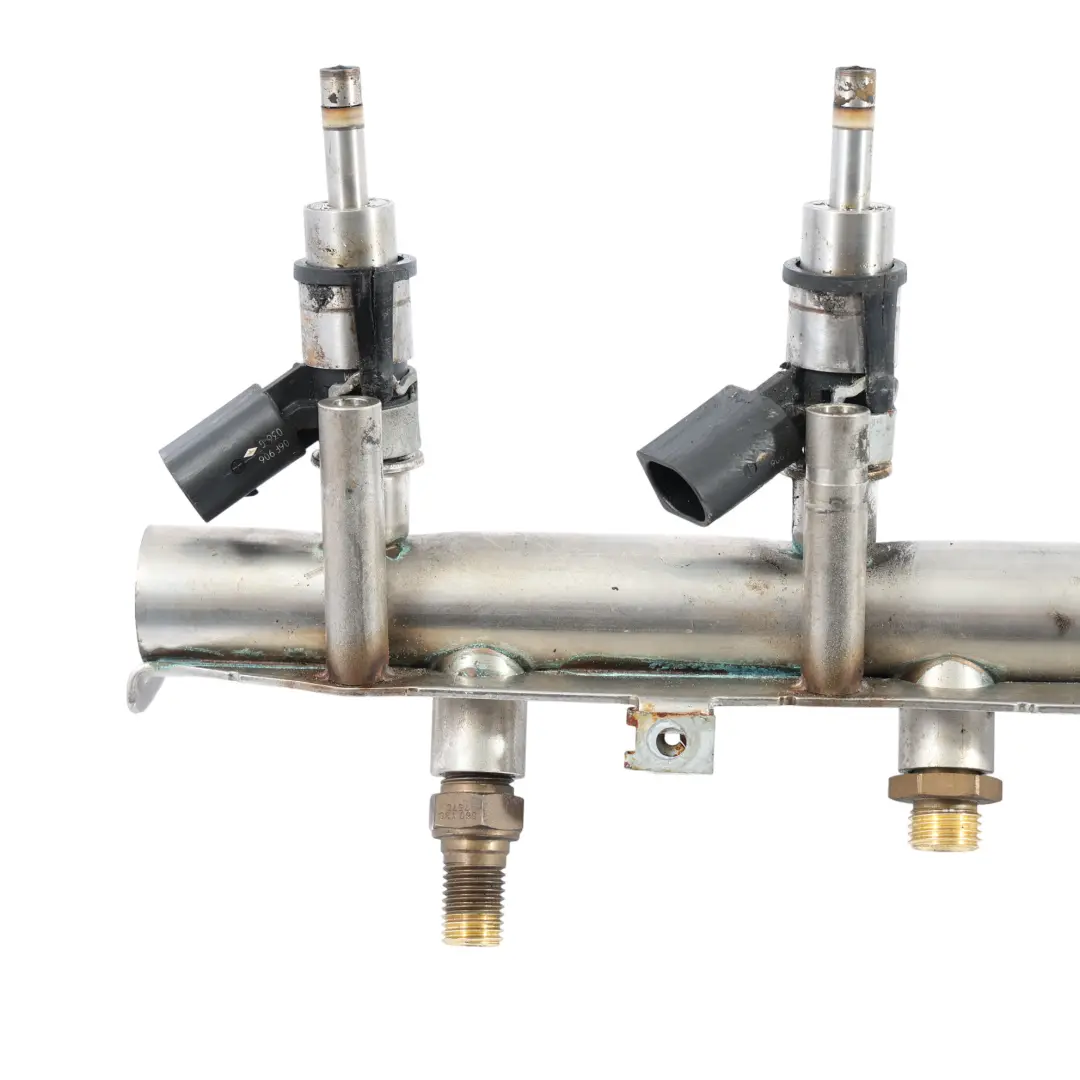 BWA Iniettore Carburante Strip Rail 06F133317G per Audi TT 8J 2.0 TFSI con numero di parte 06F133317L Audi TT 8J 2.0 TFSI BWA Iniettore Carburante Strip Rail 06F133317G - SKU 06F133317L - Numero di parte 06F133317L