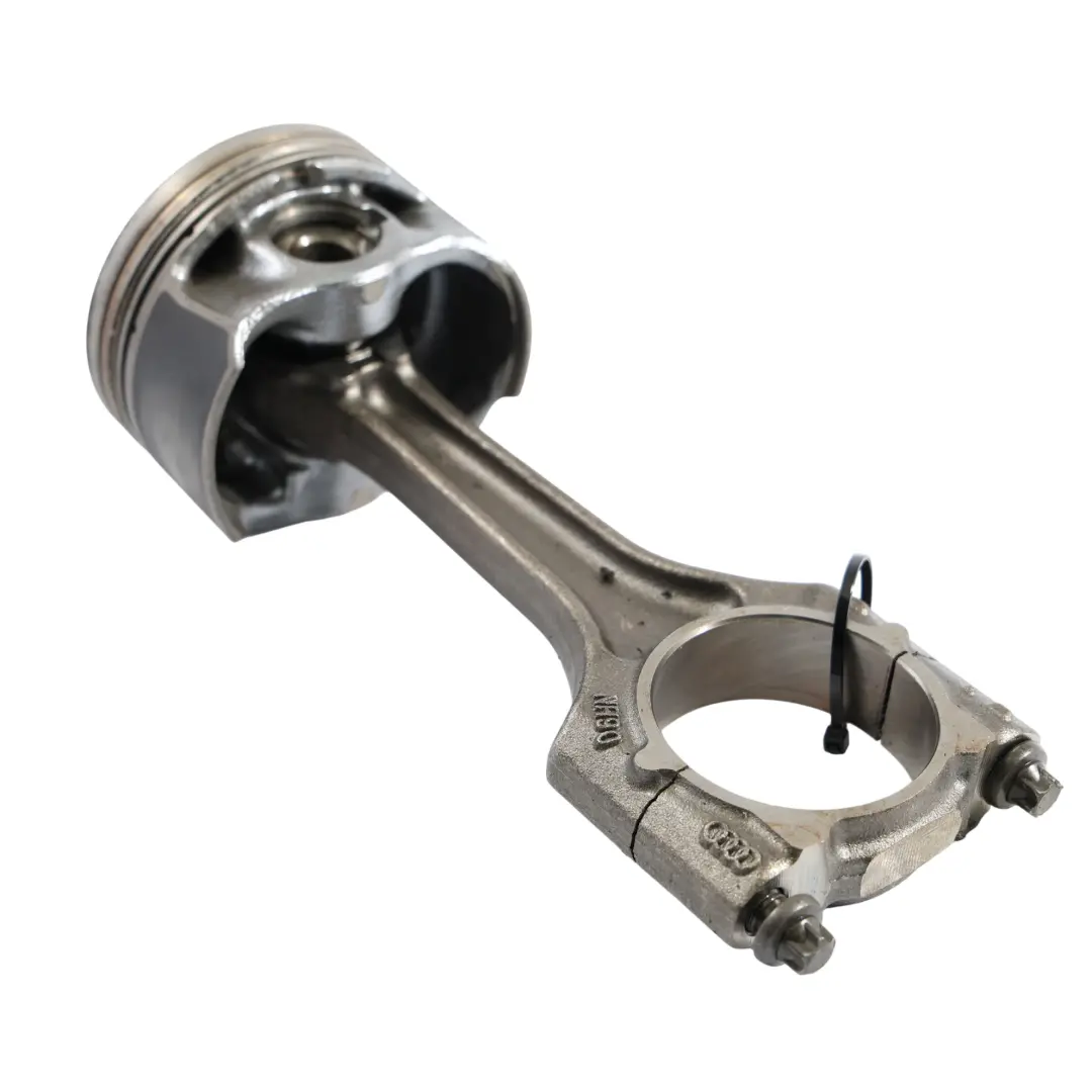 CDNB Korbowód Tłok do Audi A5 8T 2.0 TFSI o numerze 06H107065DM Audi A5 8T 2.0 TFSI CDNB Korbowód Tłok - SKU 06H107065DM - Numer Części 06H107065DM