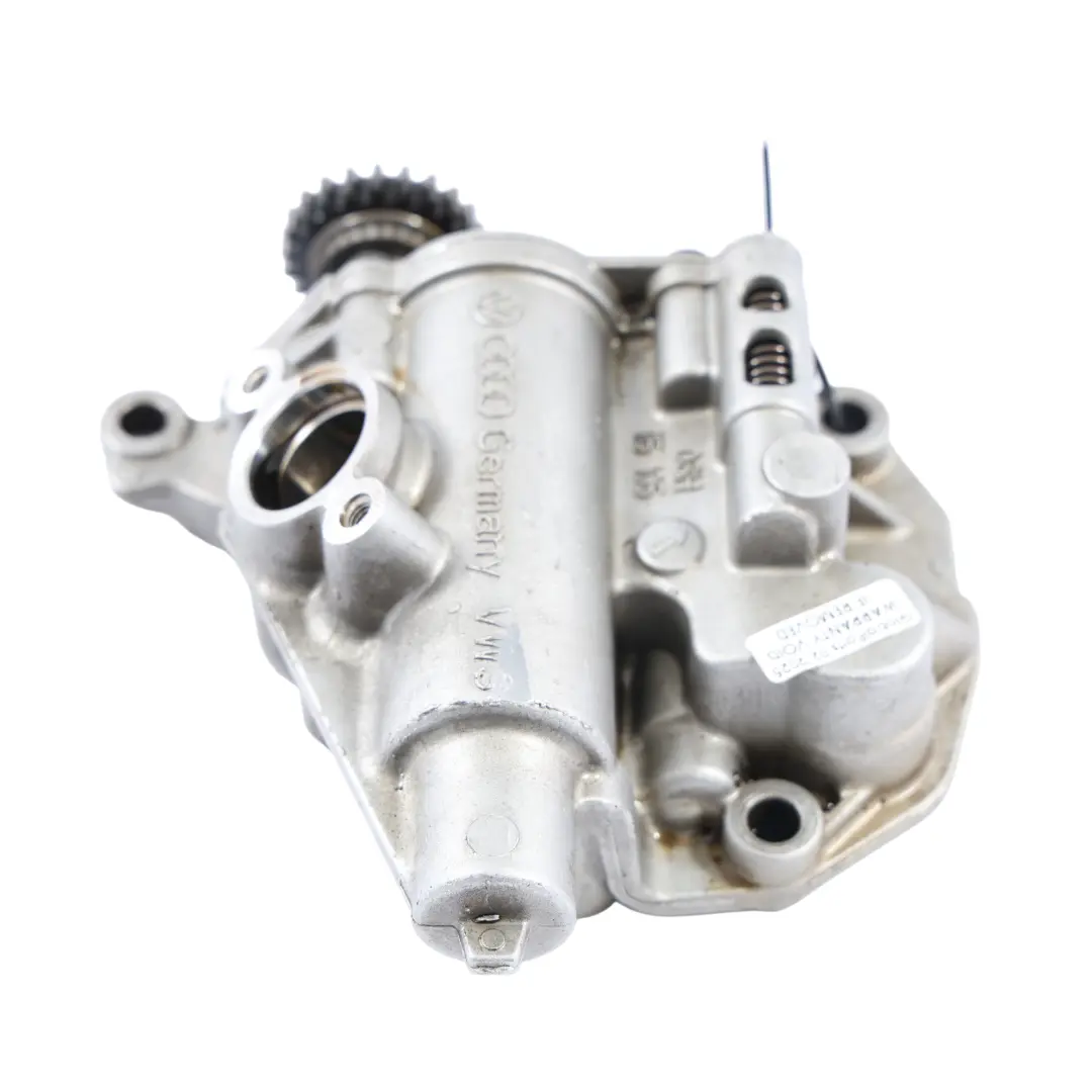 Silnik Benzynowy Pompa Oleju do Audi S3 8V 2.0 TFSI QUATTRO o numerze 06H115105FL Audi S3 8V 2.0 TFSI QUATTRO Silnik Benzynowy Pompa Oleju - SKU 06H115105FL - Numer Części 06H115105FL