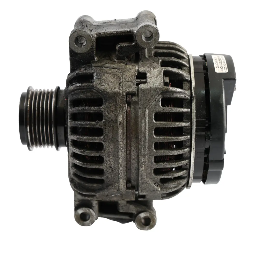 Alternatore Generatore Motore 14V 140A Bosch per Audi A5 8T 2.0 TFSI con numero di parte 06H903016L Audi A5 8T 2.0 TFSI Alternatore Generatore Motore 14V 140A Bosch - SKU 06H903016L - Numero di parte 06H903016L