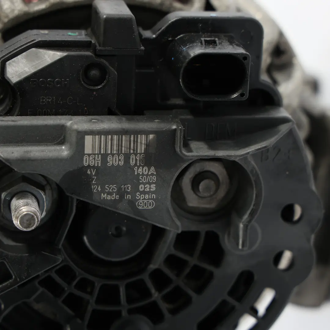 Alternateur Moteur 14 V 140 A Bosch pour Audi A5 8T 2.0 TFSI à propos du numéro de pièce 06H903016L Audi A5 8T 2.0 TFSI Alternateur Moteur 14 V 140 A Bosch - SKU 06H903016L - Numéro de pièce 06H903016L