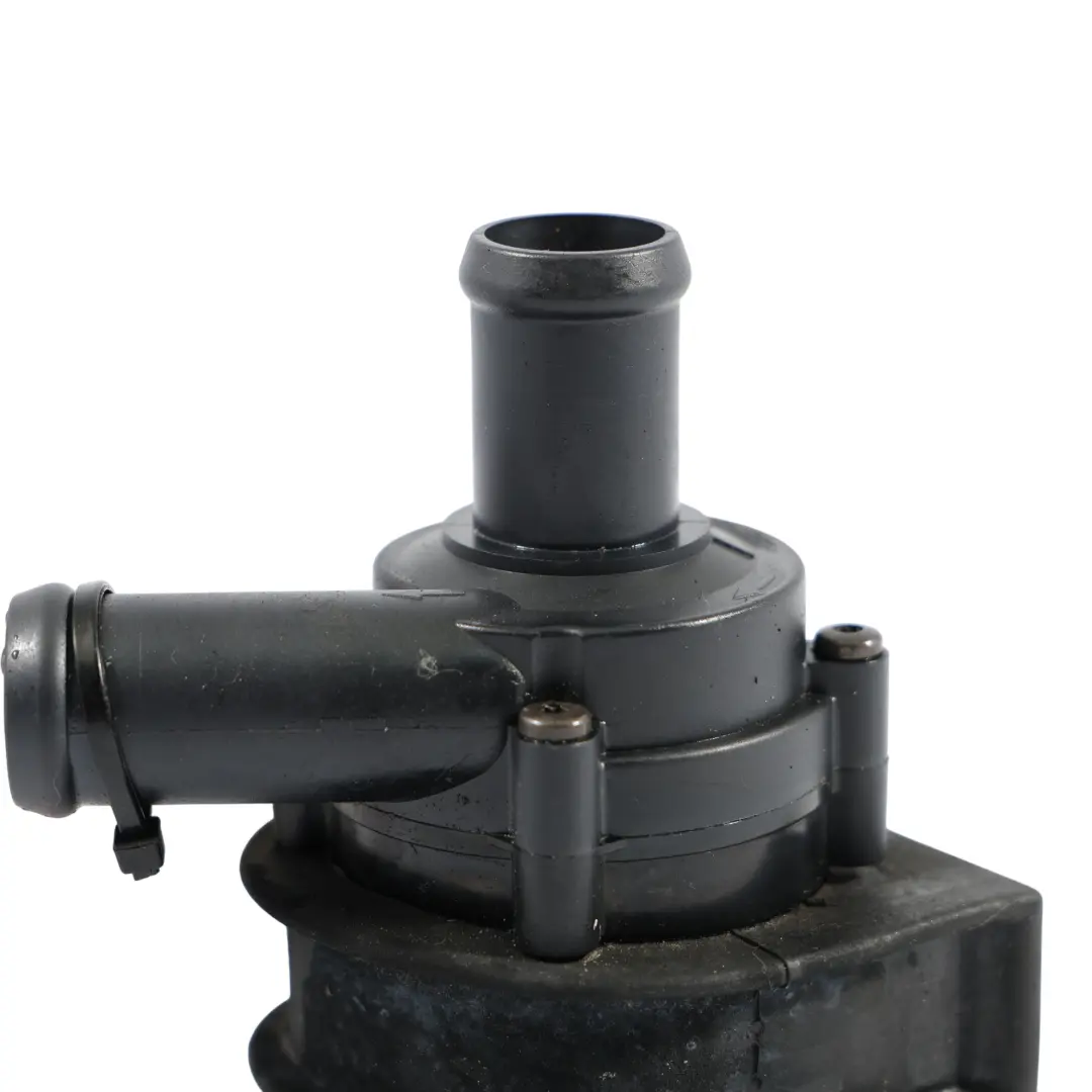 CDNB Dodatkowa Pompa Pompka Wody do Audi A5 8T 2.0 TFSI o numerze 06H965561 Audi A5 8T 2.0 TFSI CDNB Dodatkowa Pompa Pompka Wody - SKU 06H965561 - Numer Części 06H965561