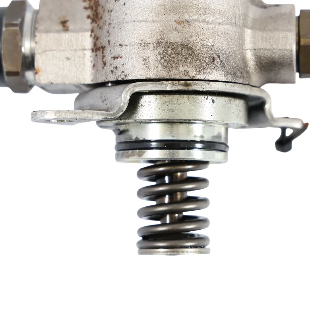 CDNB Pompa Paliwa do Audi A5 8T 2.0 TFSI o numerze 06J127025D Audi A5 8T 2.0 TFSI CDNB Pompa Paliwa - SKU 06J127025D - Numer Części 06J127025D