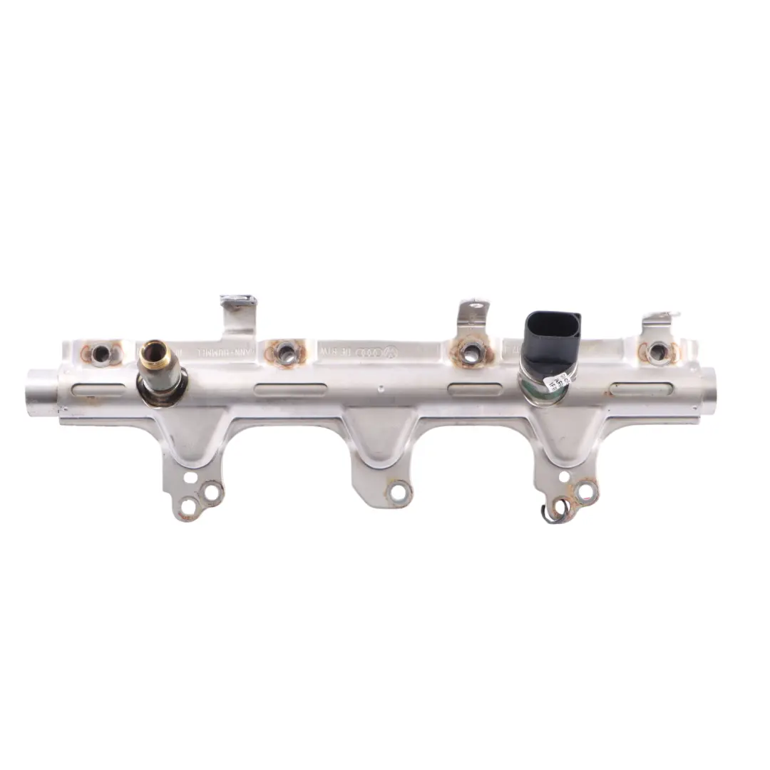 Rail D'Injection Pour Système D'Alimentation Essence pour Audi A5 8T à propos du numéro de pièce 06J133317J Audi A5 8T Rail D'Injection Pour Système D'Alimentation Essence - SKU 06J133317J - Numéro de pièce 06J133317J