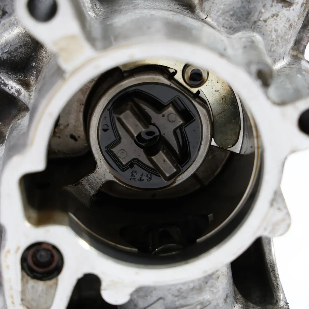 CDNB Benzin Motor Unterdruckpumpe für Audi A5 8T 2.0 TFSI mit Teilenummer 06J145100G Audi A5 8T 2.0 TFSI CDNB Benzin Motor Unterdruckpumpe - SKU 06J145100G - Teilenummer 06J145100G