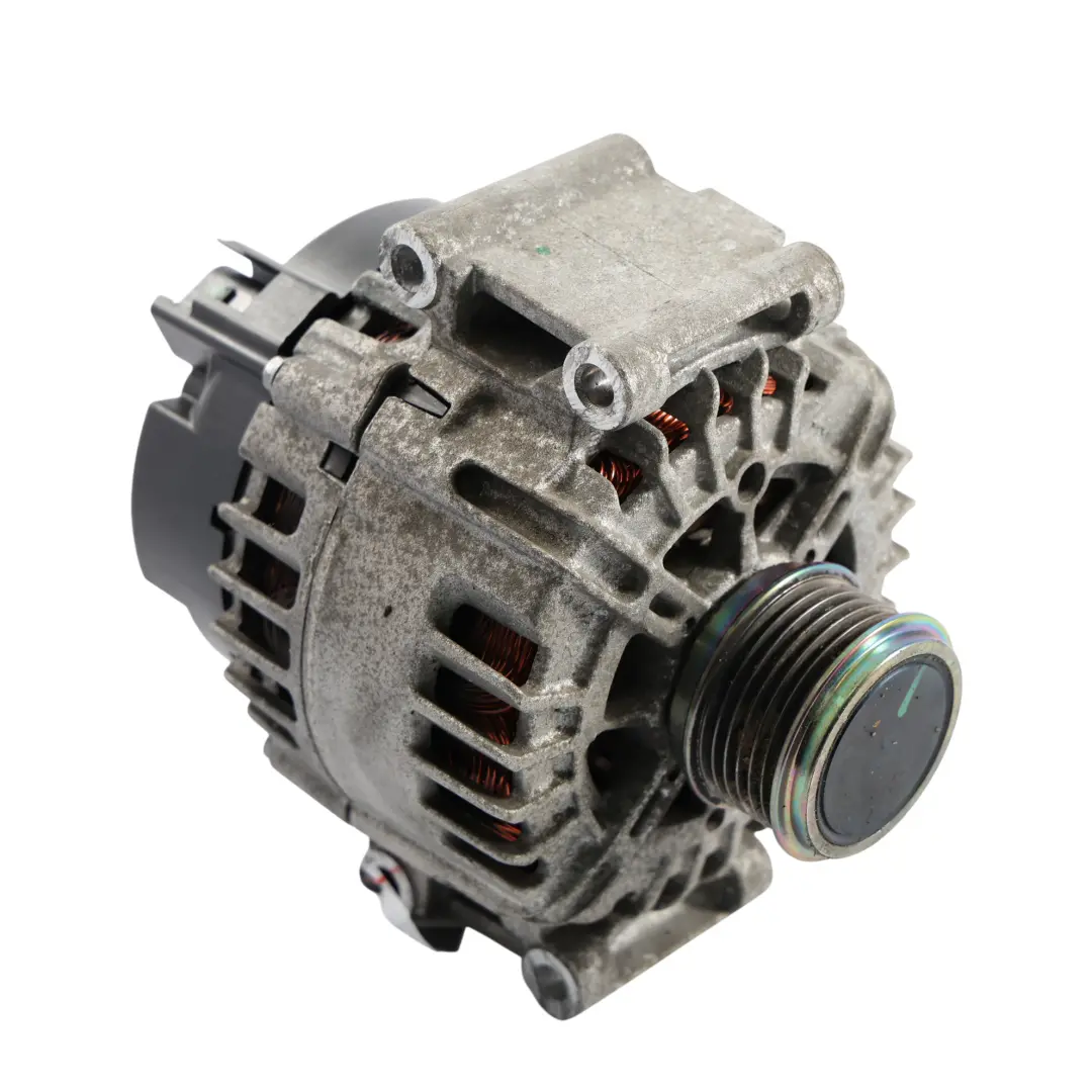 5G 2.0 TFSI CHHA Alternator do VW Volkswagen Golf o numerze 06J903023H VW Volkswagen Golf 5G 2.0 TFSI CHHA Alternator - SKU 06J903023H - Numer Części 06J903023H