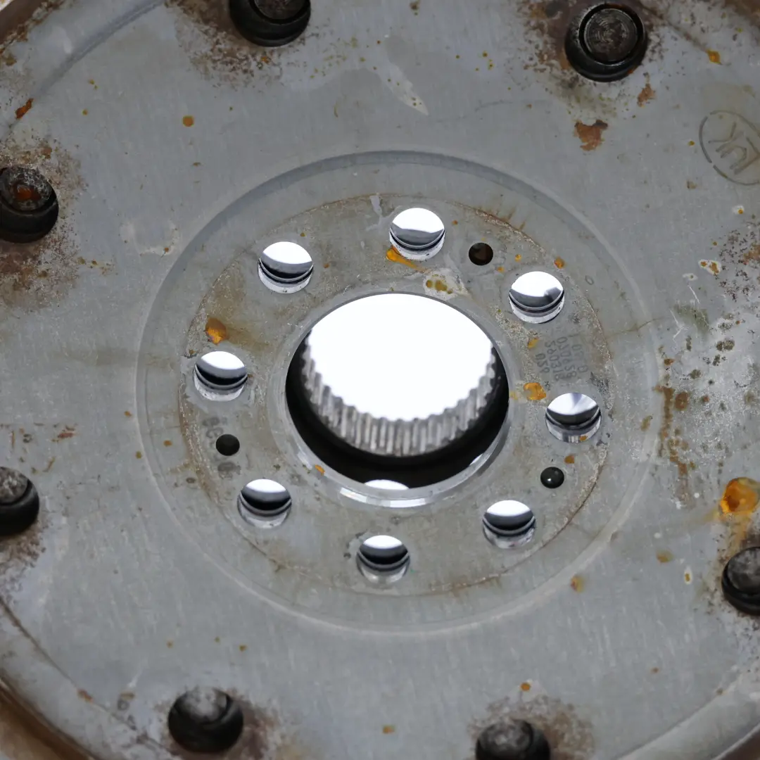 5G 2.0 TSI CHHA Zweimassen Schwungrad Automatik 06K105266A für VW Volkswagen Golf mit Teilenummer 06K105266AC VW Volkswagen Golf 5G 2.0 TSI CHHA Zweimassen Schwungrad Automatik 06K105266A - SKU 06K105266AC - Teilenummer 06K105266AC