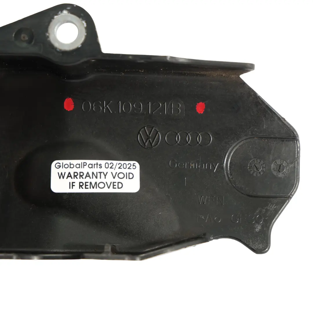 Couvercle Pompe Essence pour Audi A3 8V TT FV 2.0 TFSI Volkswagen Golf 7 à propos du numéro de pièce 06K109121B Audi A3 8V TT FV 2.0 TFSI Volkswagen Golf 7 Couvercle Pompe Essence - SKU 06K109121B - Numéro de pièce 06K109121B