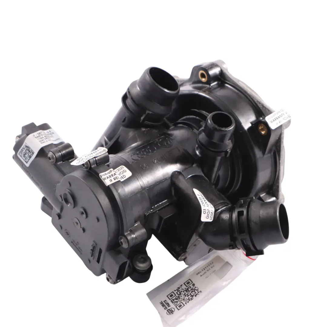 Pompa Wody Termostat Płynu Chłodzącego do Audi S3 8V 2.0 TFSI DJHA o numerze 06L121111J Audi S3 8V 2.0 TFSI DJHA Pompa Wody Termostat Płynu Chłodzącego - SKU 06L121111J - Numer Części 06L121111J