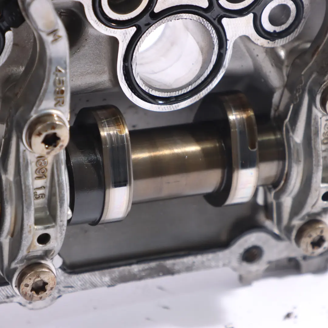 Coperchio Albero A Camme Destro 3.0 TFSI CWGD 06M103286S per Audi S4 B9 con numero di parte 06M103061AK Audi S4 B9 Coperchio Albero A Camme Destro 3.0 TFSI CWGD 06M103286S - SKU 06M103061AK - Numero di parte 06M103061AK