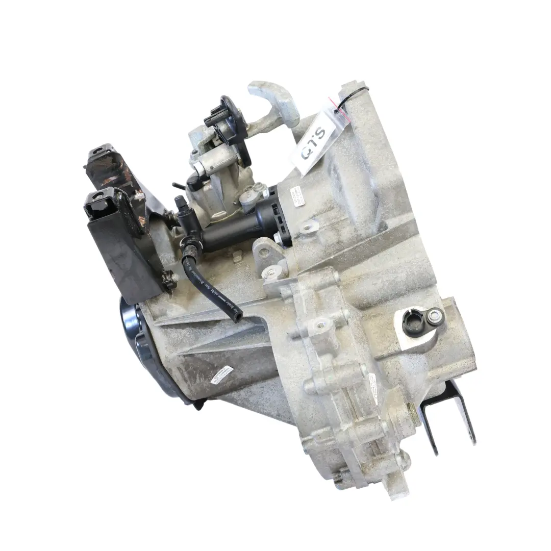 Gearbox QTS 5 Speed WARRANTY to Audi A1 8X 1.0 TFSI Manual with Part number 0DF300050C Audi A1 8X 1.0 TFSI Manual Gearbox QTS 5 Speed WARRANTY - SKU 0DF300050C - Part number 0DF300050C