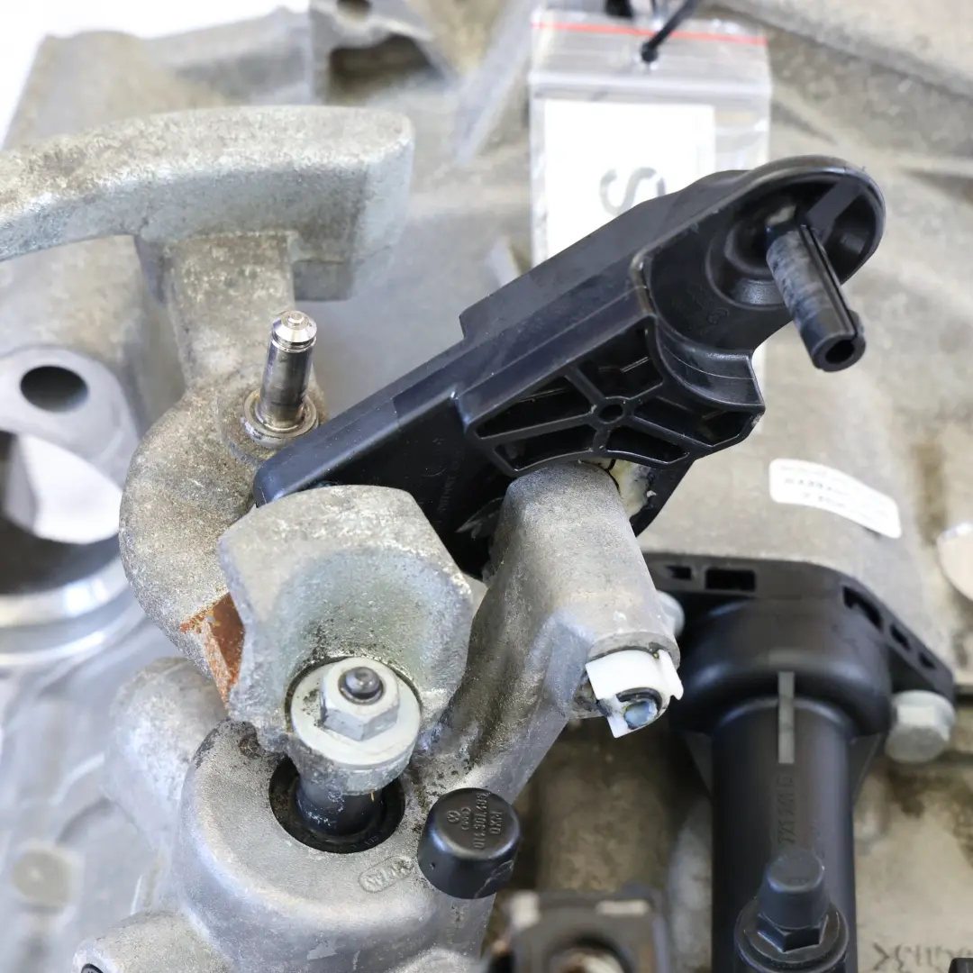 Schalt Getriebe QTS 5 Gang GARANTIE für Audi A1 8X 1.0 TFSI mit Teilenummer 0DF300050C Audi A1 8X 1.0 TFSI Schalt Getriebe QTS 5 Gang GARANTIE - SKU 0DF300050C - Teilenummer 0DF300050C