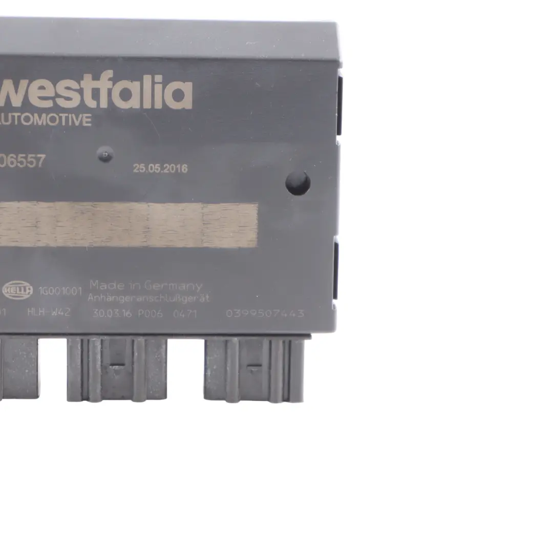 Towing Hitch Trailer Hook Module Control Unit to Audi Q5 8R with Part number 300001506557 Audi Q5 8R Towing Hitch Trailer Hook Module Control Unit - SKU 300001506557 - Part number 300001506557