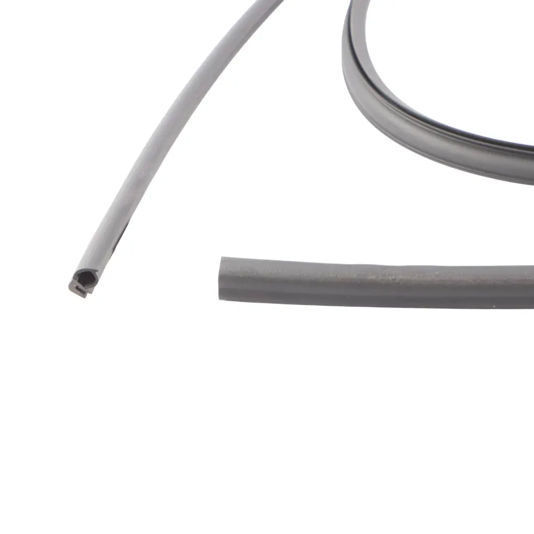 Panoramic Sunroof Interior Frame Seal Rubber Sealing Gasket to Audi Q5 FY with Part number 3G9877439 Audi Q5 FY Panoramic Sunroof Interior Frame Seal Rubber Sealing Gasket - SKU 3G9877439 - Part number 3G9877439