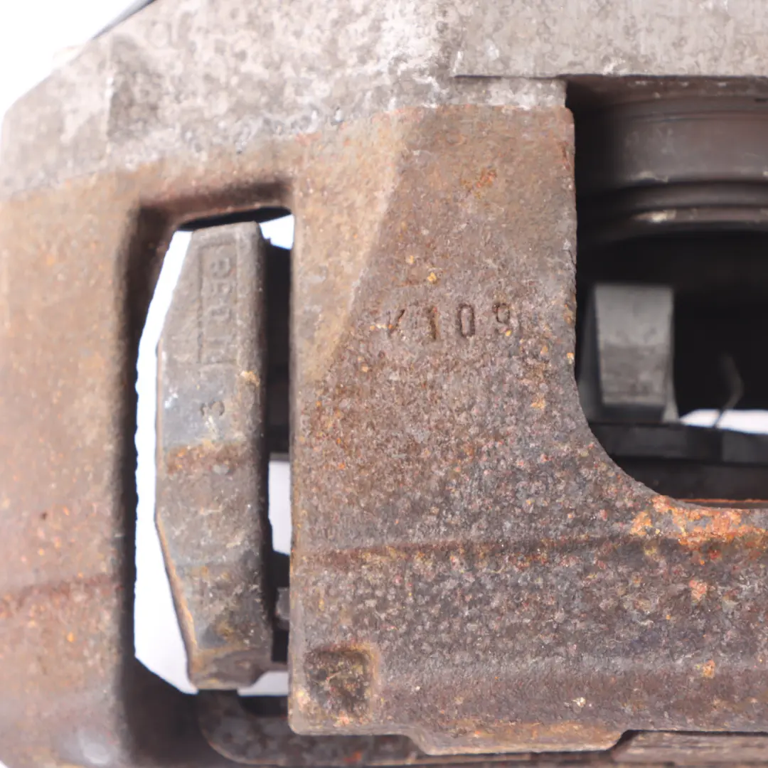 Support D'Étrier De Frein Avant Gauche Côté Conducteur pour Audi A4 B7 B8 à propos du numéro de pièce 4E0615123A Audi A4 B7 B8 Support D'Étrier De Frein Avant Gauche Côté Conducteur - SKU 4E0615123A - Numéro de pièce 4E0615123A