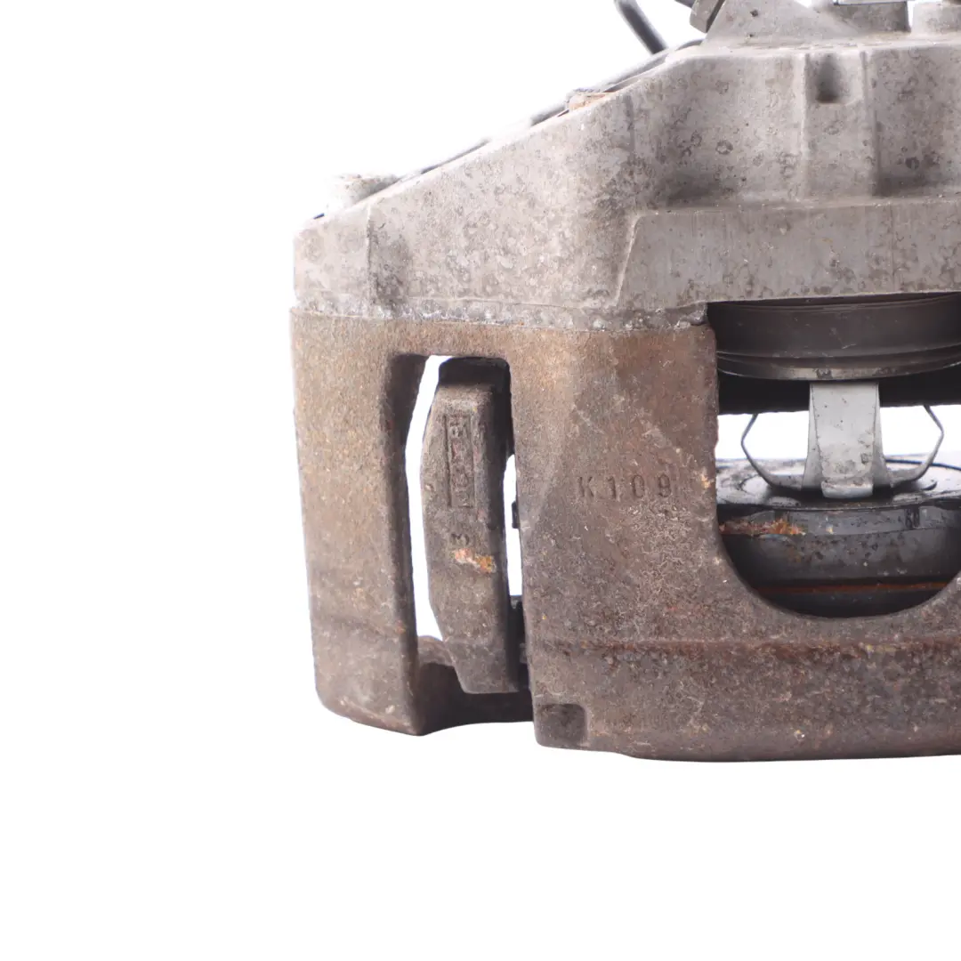 Carcasa Pinza Freno Rueda Delantera Derecha para Audi A4 B7 B8 con número de pieza 4E0615124A Audi A4 B7 B8 Carcasa Pinza Freno Rueda Delantera Derecha - SKU 4E0615124A - Número de pieza 4E0615124A