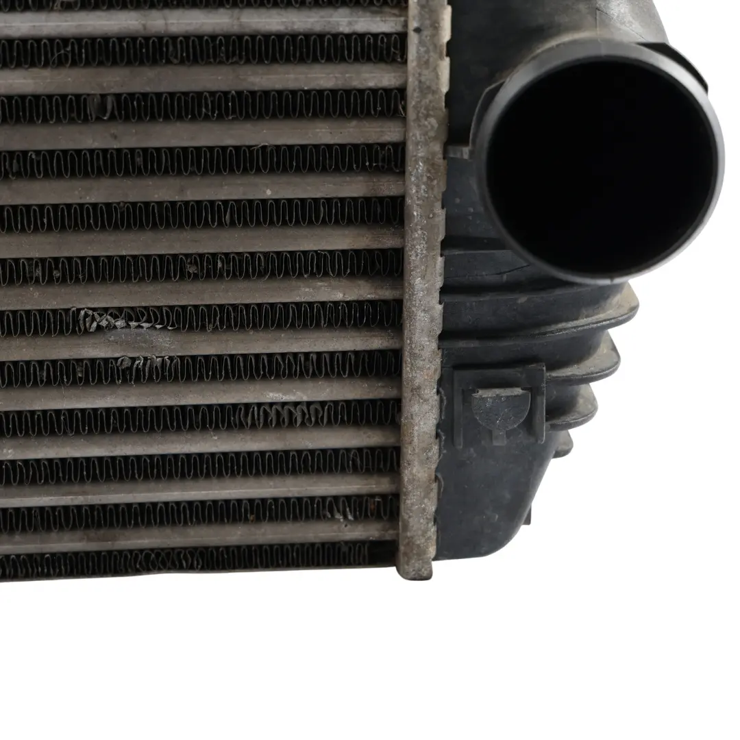 CANC Diesel Motore Radiatore Intercooler Destro per Audi A6 C6 2.7 TDI con numero di parte 4F0145806T Audi A6 C6 2.7 TDI CANC Diesel Motore Radiatore Intercooler Destro - SKU 4F0145806T - Numero di parte 4F0145806T