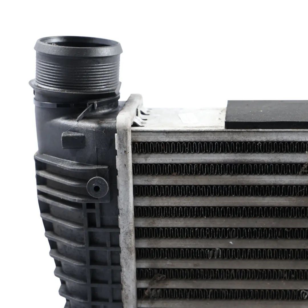 CANC Diesel Motore Radiatore Intercooler Destro per Audi A6 C6 2.7 TDI con numero di parte 4F0145806T Audi A6 C6 2.7 TDI CANC Diesel Motore Radiatore Intercooler Destro - SKU 4F0145806T - Numero di parte 4F0145806T