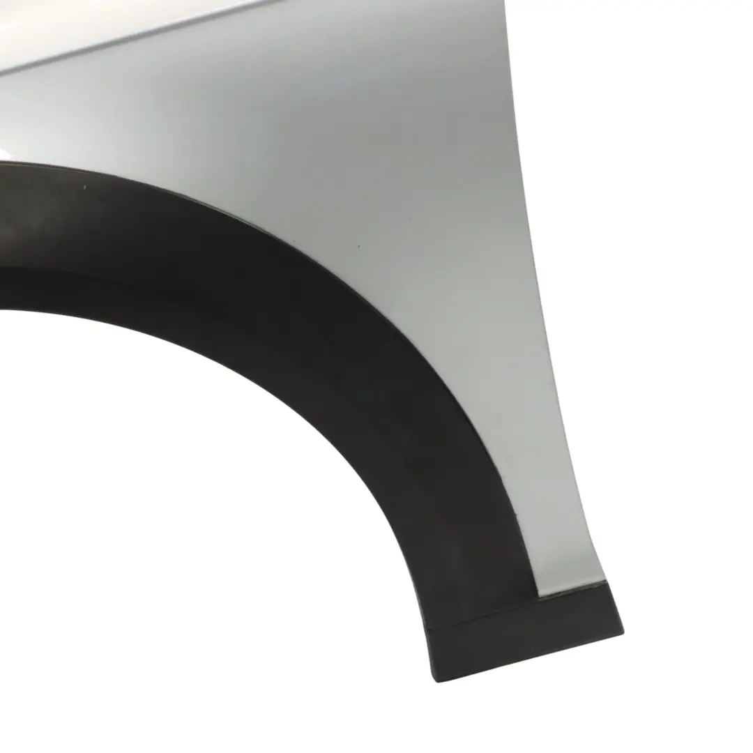 Panneau latéral Aile avant gauche Aile Ice Silver Metallic - X7W pour Audi A6 C6 à propos du numéro de pièce 4F0821103H Audi A6 C6 Panneau latéral Aile avant gauche Aile Ice Silver Metallic - X7W - SKU 4F0821103H-ICS - Numéro de pièce 4F0821103H