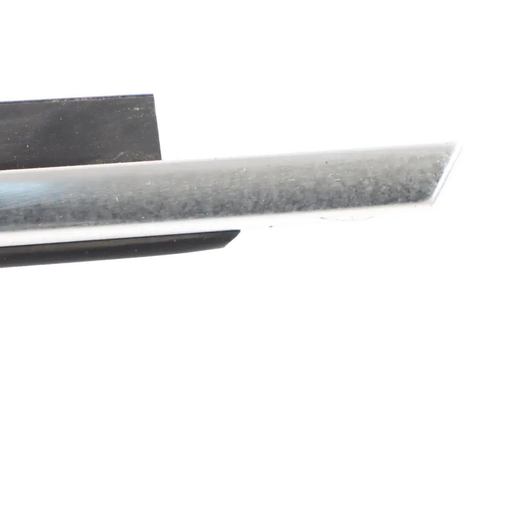 Türglasleiste Chrom Vorne Links für Audi S6 C6 mit Teilenummer 4F0853283C Audi S6 C6 Türglasleiste Chrom Vorne Links - SKU 4F0853283C - Teilenummer 4F0853283C