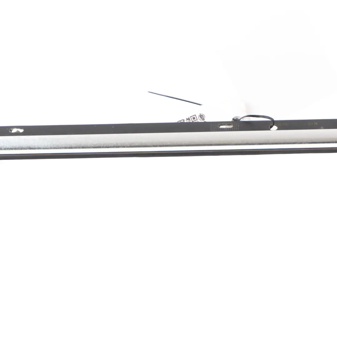 Moulure Porte Avant Droite Chromée pour Audi S6 C6 à propos du numéro de pièce 4F0853284C Audi S6 C6 Moulure Porte Avant Droite Chromée - SKU 4F0853284C - Numéro de pièce 4F0853284C