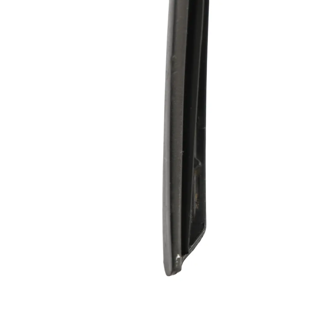 Bande Déflectrice D'Eau Gauche Pour Pare Brise Avant Réf Audi A6 C6 - SKU 4F0854327 - Numéro de pièce 4F0854327