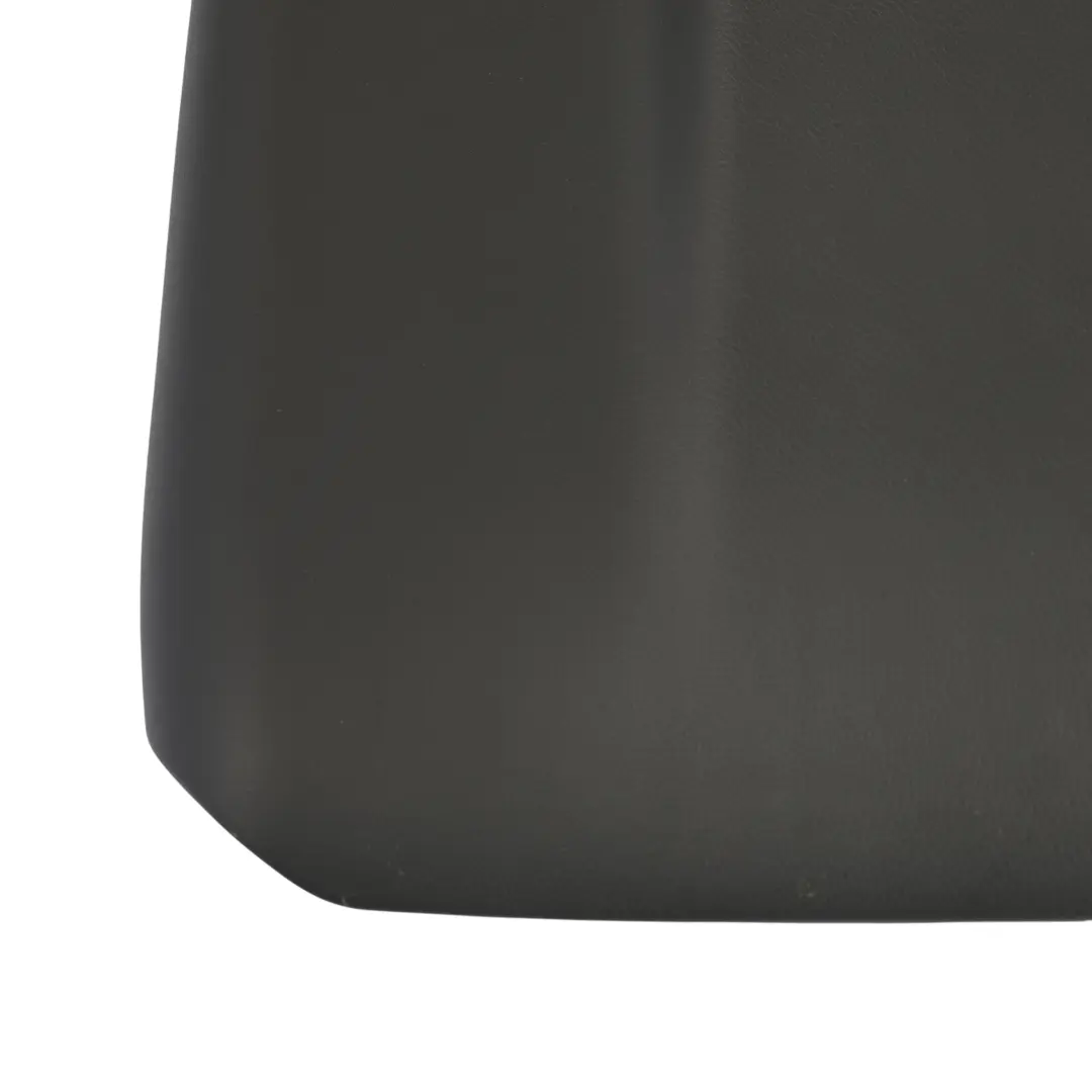 Cubre Respaldo Delantero Izquierdo Derecho Asiento Trasero Negro para Audi A3 8P con número de pieza 4F0881969B Audi A3 8P Cubre Respaldo Delantero Izquierdo Derecho Asiento Trasero Negro - SKU 4F0881969B - Número de pieza 4F0881969B