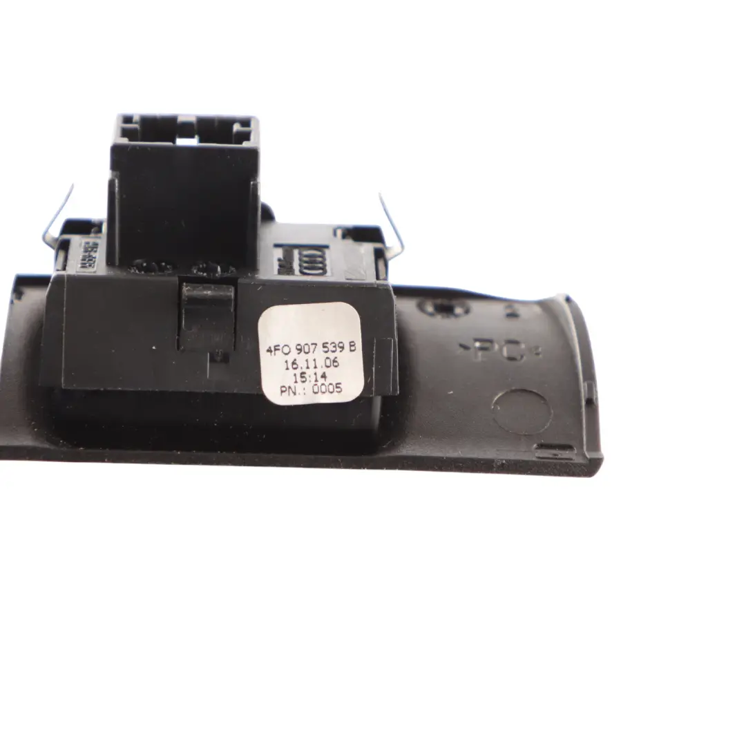 Dashboard Light Sun Solar Sensor Unit to Audi S6 C6 with Part number 4F0907539 Audi S6 C6 Dashboard Light Sun Solar Sensor Unit - SKU 4F0907539 - Part number 4F0907539