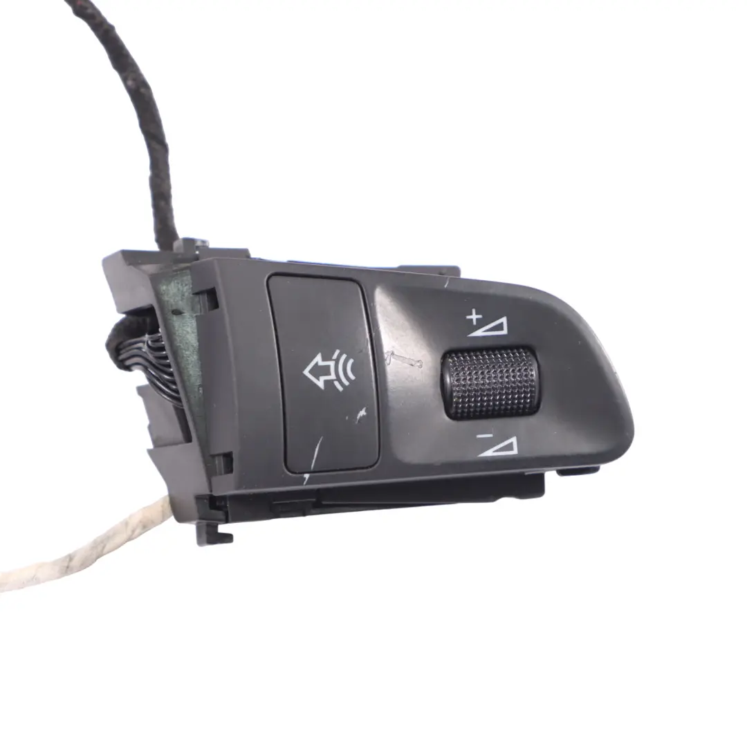 Juego De Interruptores De Control Del Volante para Audi A4 B8 A6 C6 con número de pieza 4F0951527L Audi A4 B8 A6 C6 Juego De Interruptores De Control Del Volante - SKU 4F0951527L - Número de pieza 4F0951527L