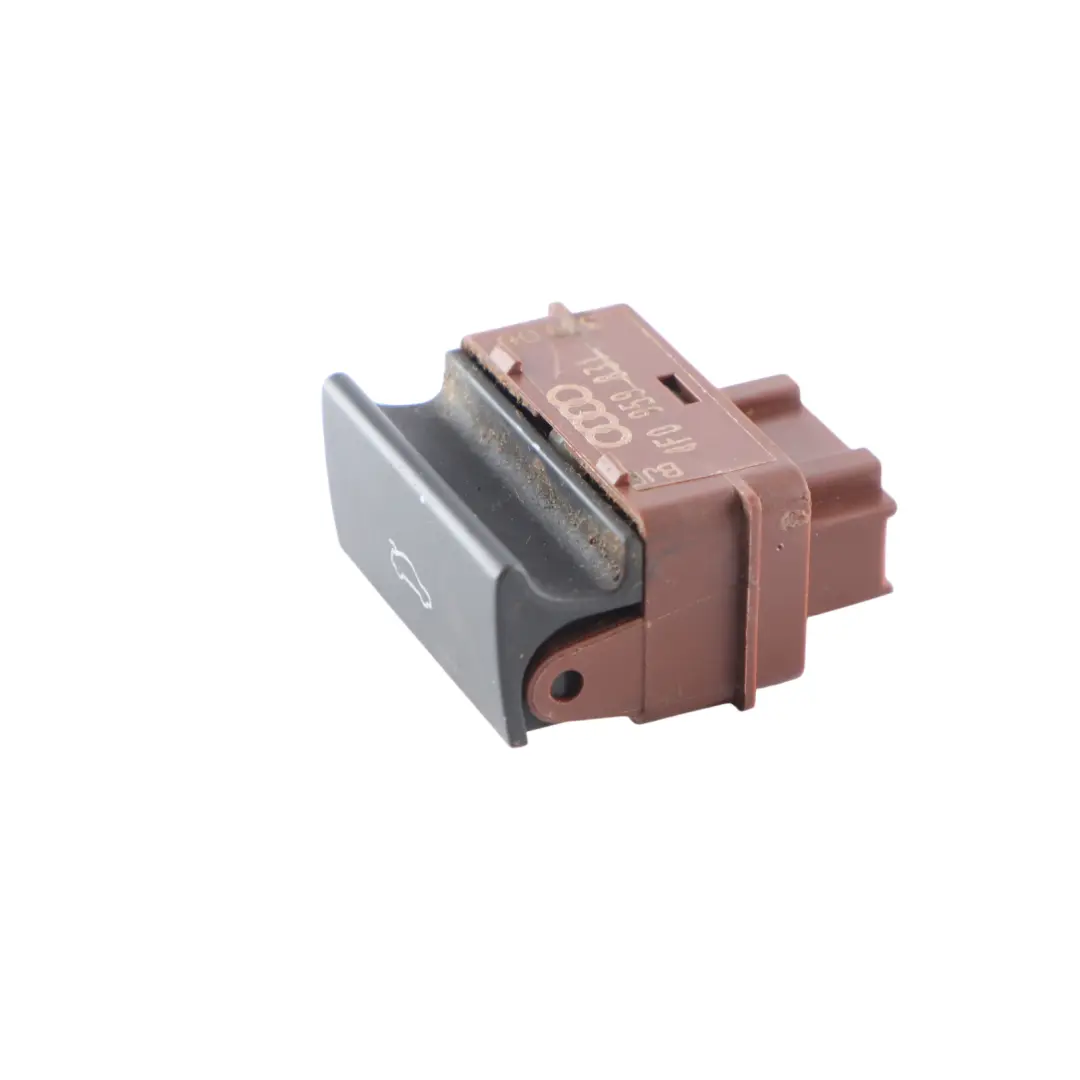 Interruttore Bottoniera Posteriore Pulsante Rilascio per Audi S6 C6 con numero di parte 4F0959831 Audi S6 C6 Interruttore Bottoniera Posteriore Pulsante Rilascio - SKU 4F0959831 - Numero di parte 4F0959831