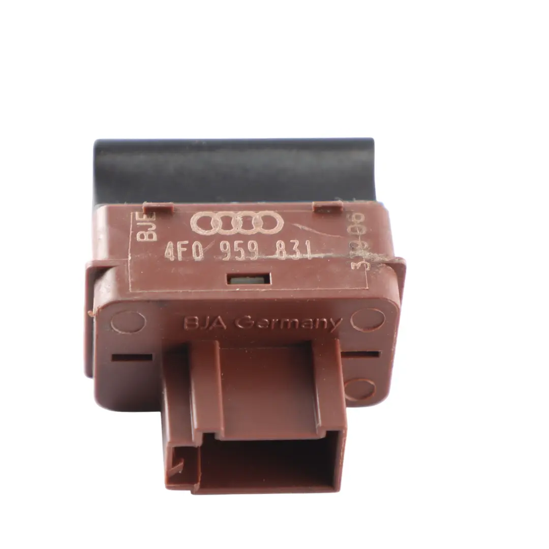 Schalter Kofferraumklappe Heckklappenentriegelungstaste für Audi S6 C6 mit Teilenummer 4F0959831 Audi S6 C6 Schalter Kofferraumklappe Heckklappenentriegelungstaste - SKU 4F0959831 - Teilenummer 4F0959831