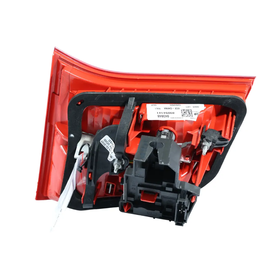 Lampa W Klapę Lewa Tylna Wewnętrzna LED 4F9945093E do Audi A6 C6 Avant o numerze 4F9945093E-CHINA Audi A6 C6 Avant Lampa W Klapę Lewa Tylna Wewnętrzna LED 4F9945093E - SKU 4F9945093E-CHINA - Numer Części 4F9945093E-CHINA