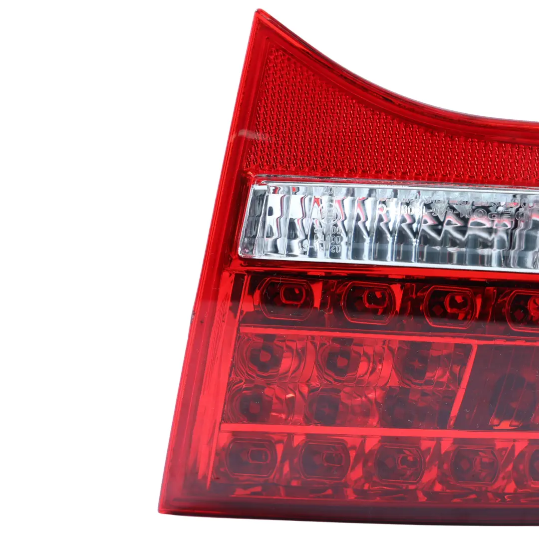 Feu Arrière Droit De Hayon LED Intérieure pour Audi A6 C6 Avant à propos du numéro de pièce 4F9945094E Audi A6 C6 Avant Feu Arrière Droit De Hayon LED Intérieure - SKU 4F9945094E-DEPO - Numéro de pièce 4F9945094E