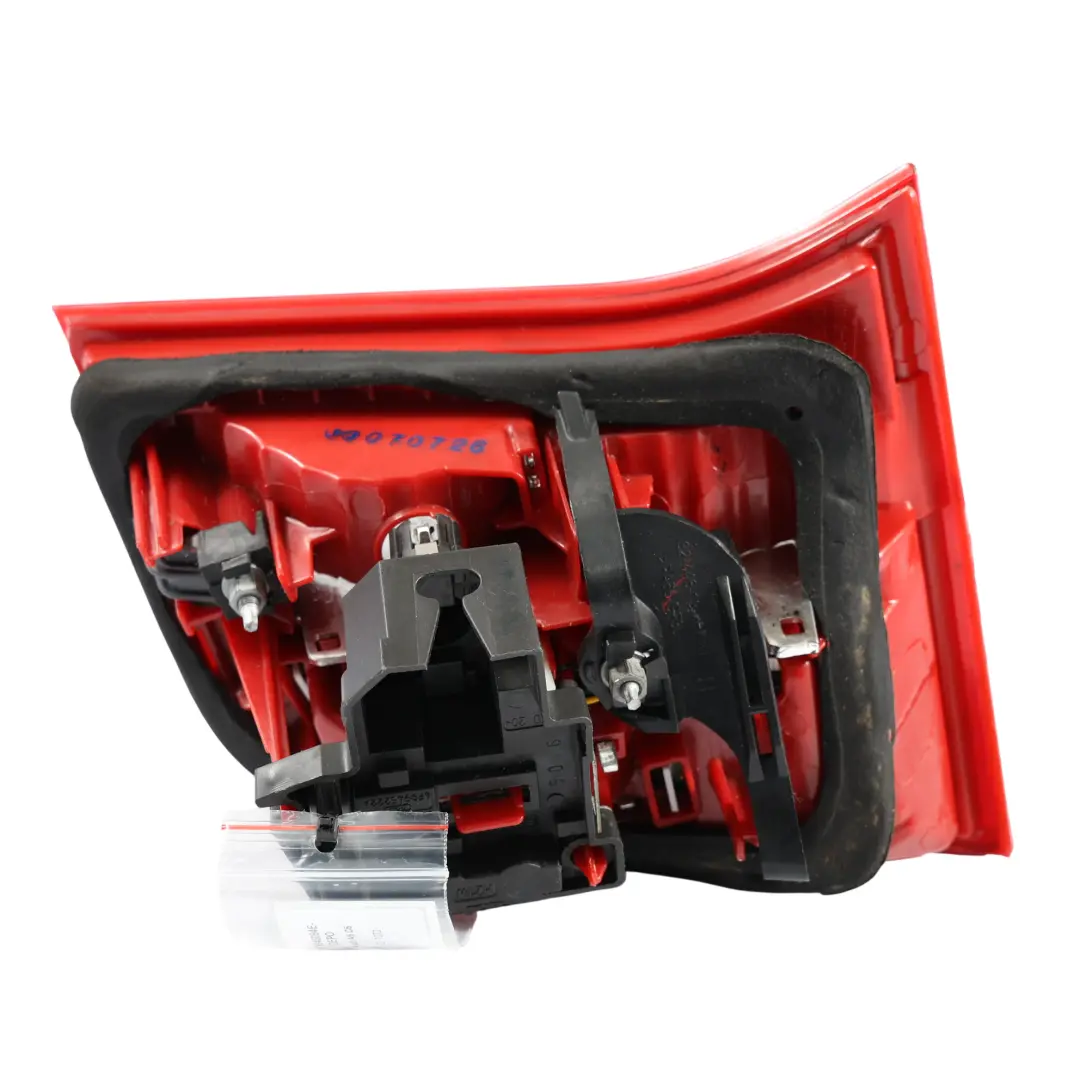 Luz Trasera Puerta Trasera Derecha Interior LED para Audi A6 C6 Avant con número de pieza 4F9945094E Audi A6 C6 Avant Luz Trasera Puerta Trasera Derecha Interior LED - SKU 4F9945094E-DEPO - Número de pieza 4F9945094E