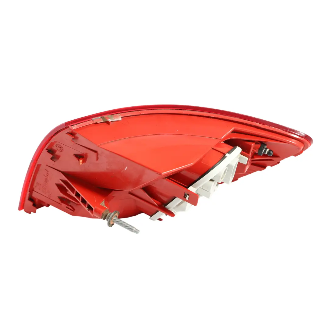 Luz Trasera Portón Trasero Izquierda Exterior LED para Audi A6 C6 Avant con número de pieza 4F9945095E Audi A6 C6 Avant Luz Trasera Portón Trasero Izquierda Exterior LED - SKU 4F9945095E - Número de pieza 4F9945095E