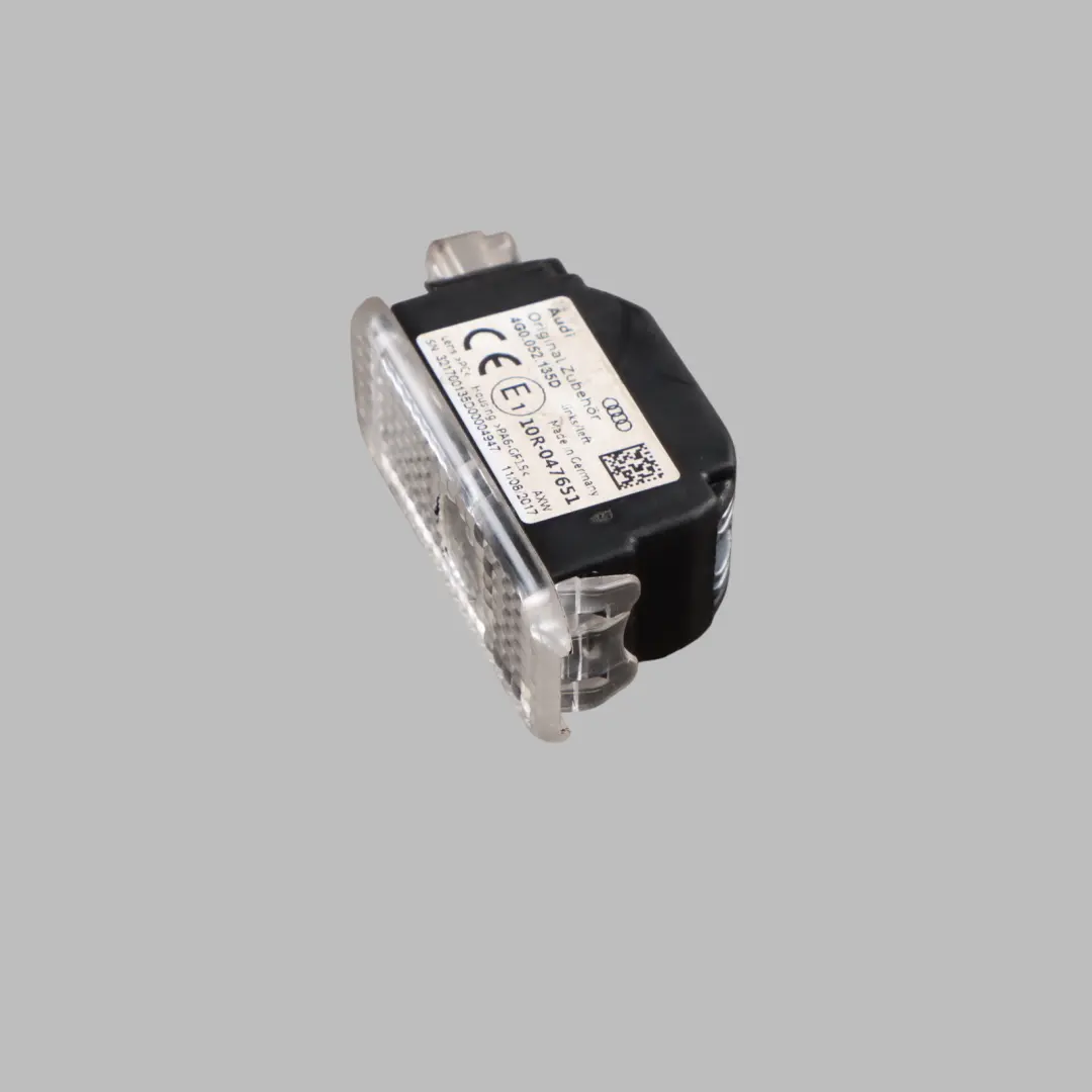 Tür LED Licht Projektor Vorsprung Logo für Audi S4 B9 mit Teilenummer 4G0052134D Audi S4 B9 Tür LED Licht Projektor Vorsprung Logo - SKU 4G0052134D - Teilenummer 4G0052134D