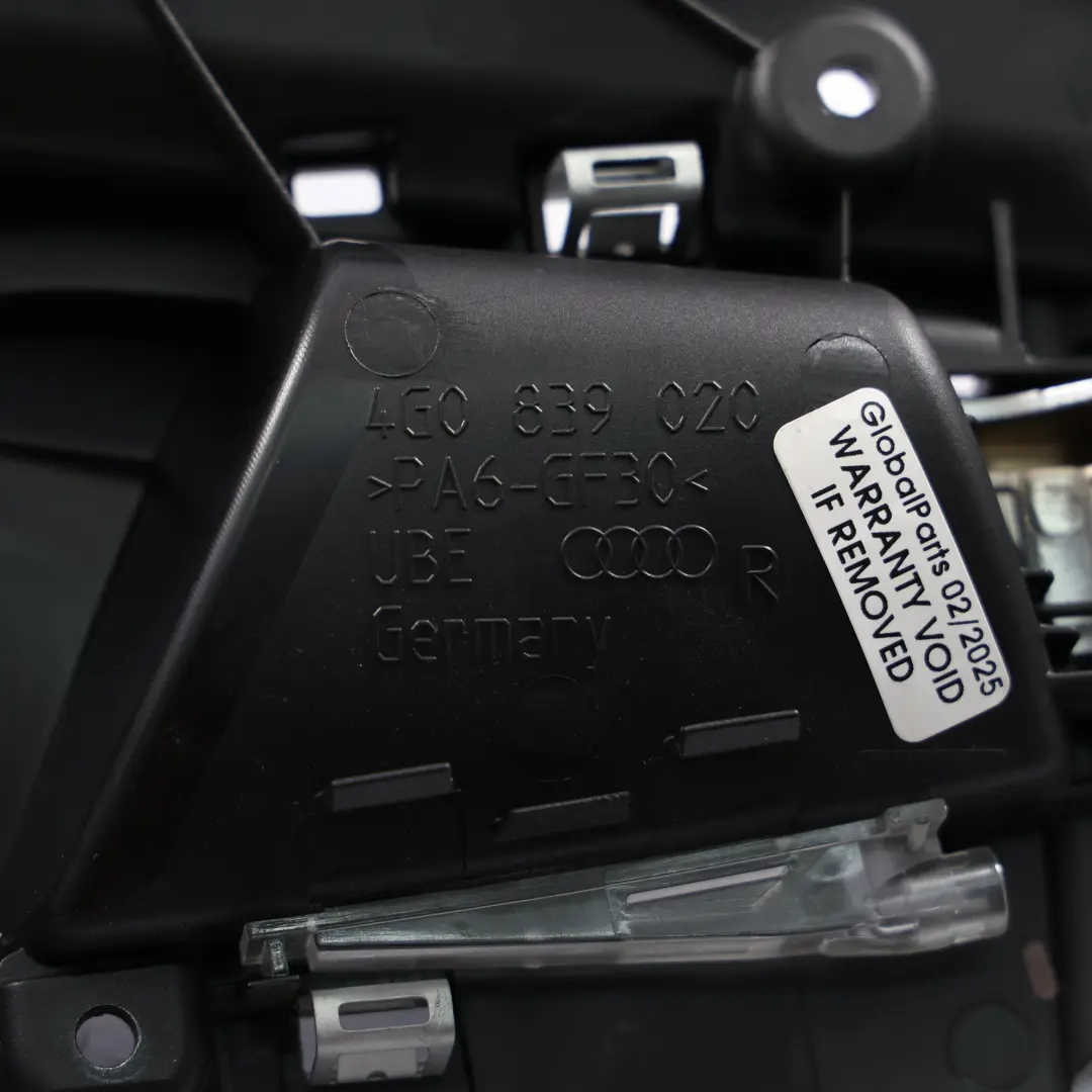 Klamka Wewnętrzna Tył Prawo do Audi A6 C7 o numerze 4G0839020 Audi A6 C7 Klamka Wewnętrzna Tył Prawo - SKU 4G0839020 - Numer Części 4G0839020